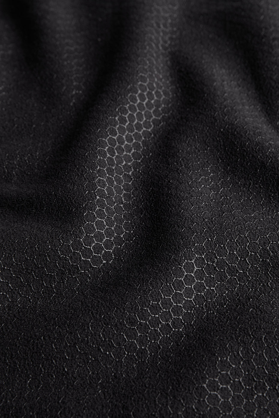Grounded No-Slip Towel - Black — photo 3