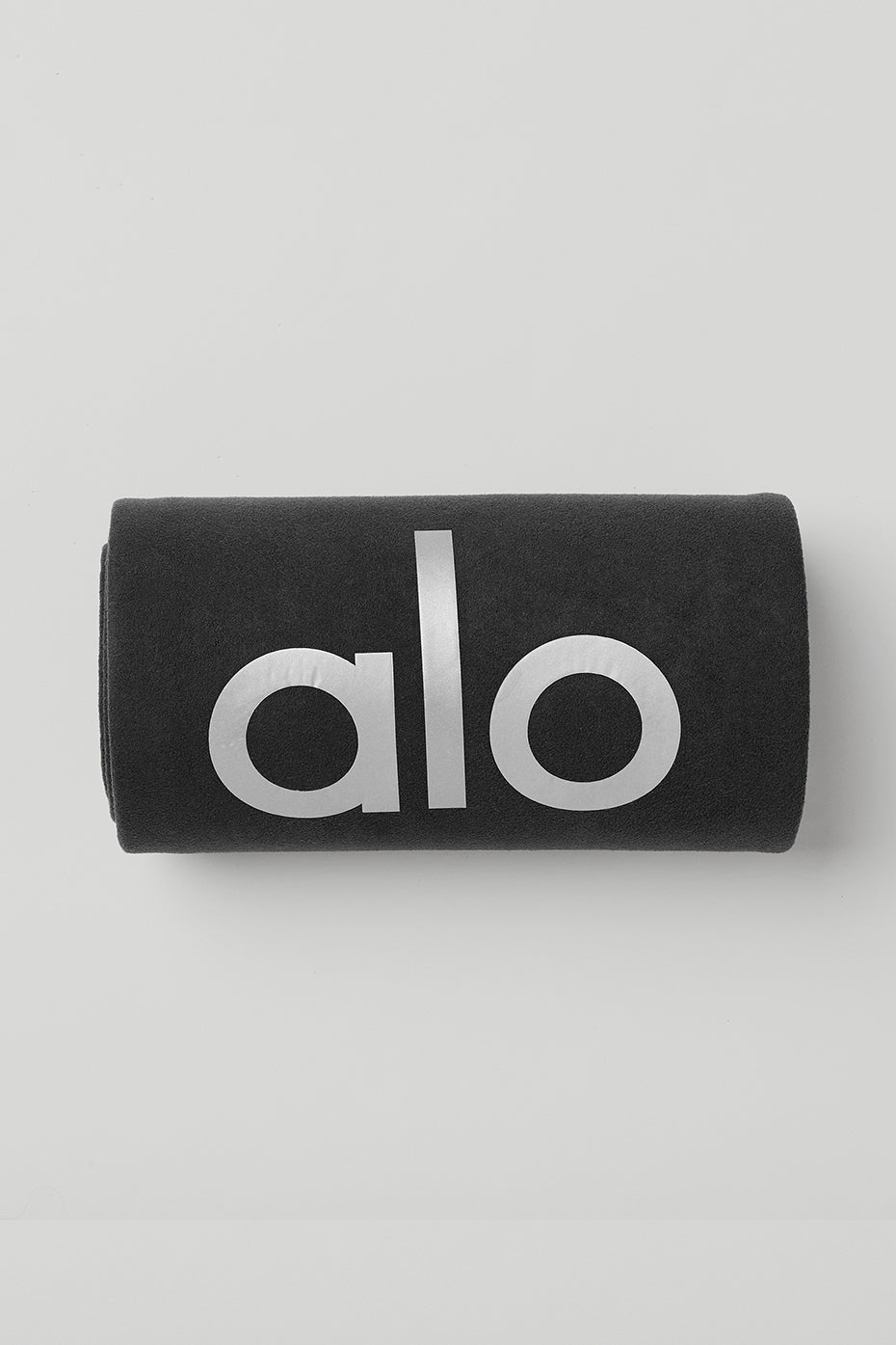 Grounded No-Slip Towel - Black — photo 4