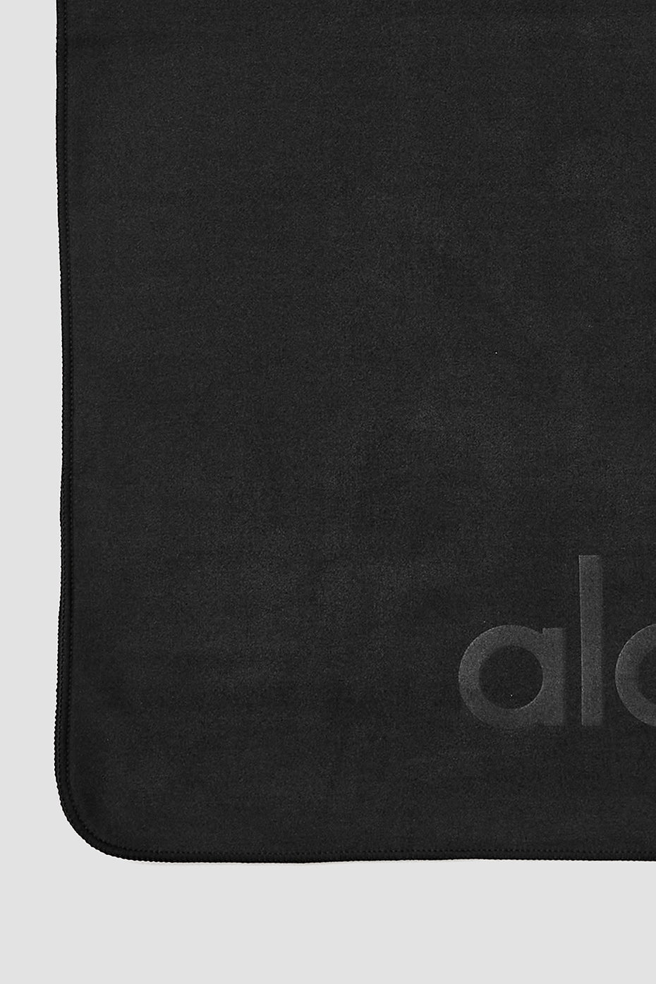 Performance No Sweat Hand Towel - Black — photo 3