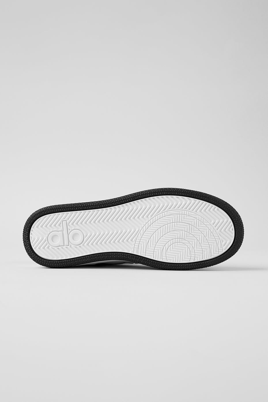 ALO Recovery Mode Sneaker - Black/White — photo 4