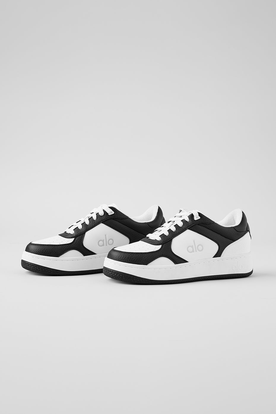 ALO Recovery Mode Sneaker - Black/White — photo 3