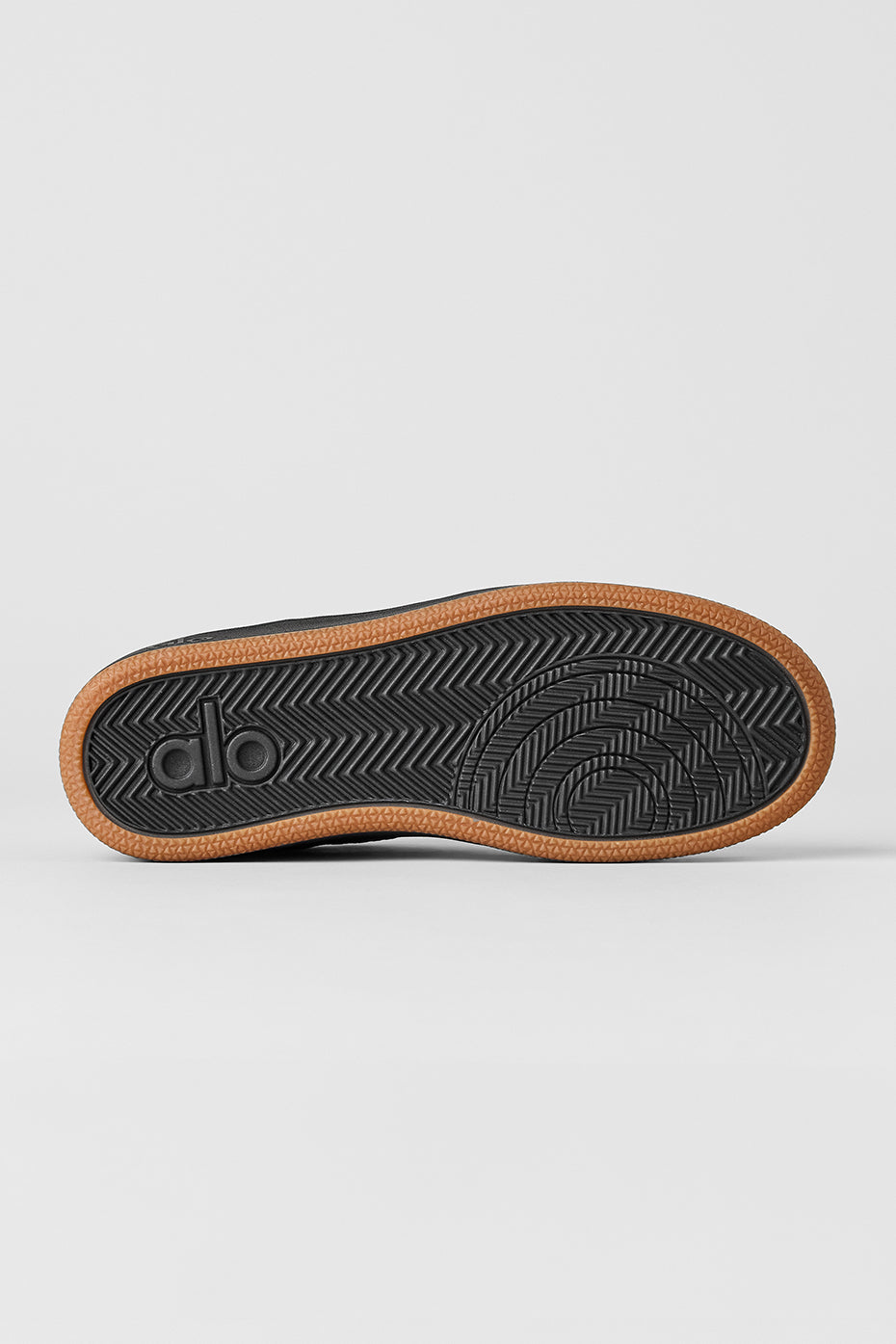 ALO Recovery Mode Sneaker - Black/Gum — photo 4