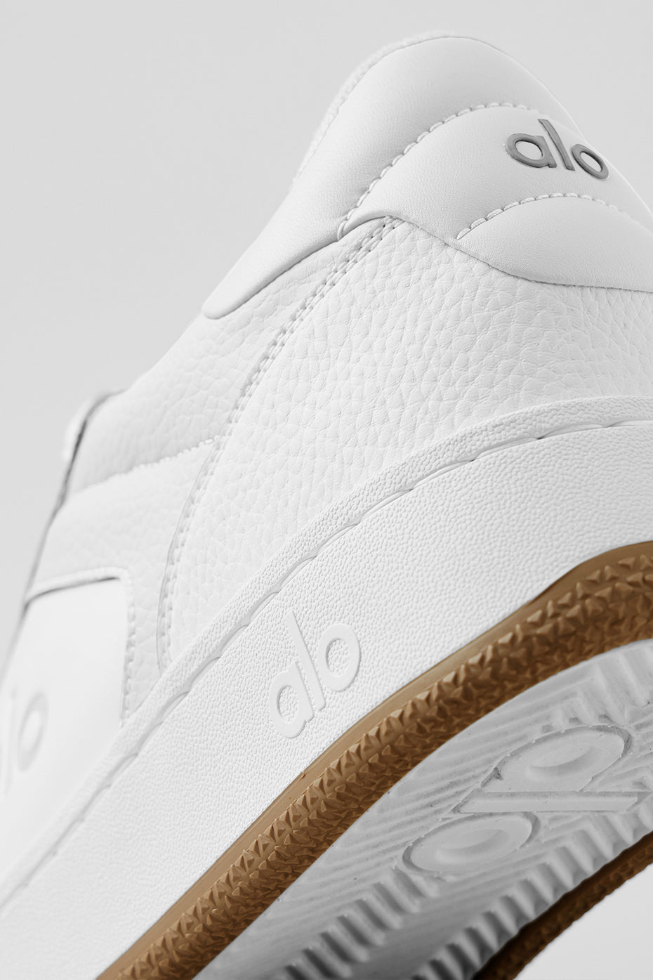 ALO Recovery Mode Sneaker - Natural White/Gum — photo 6
