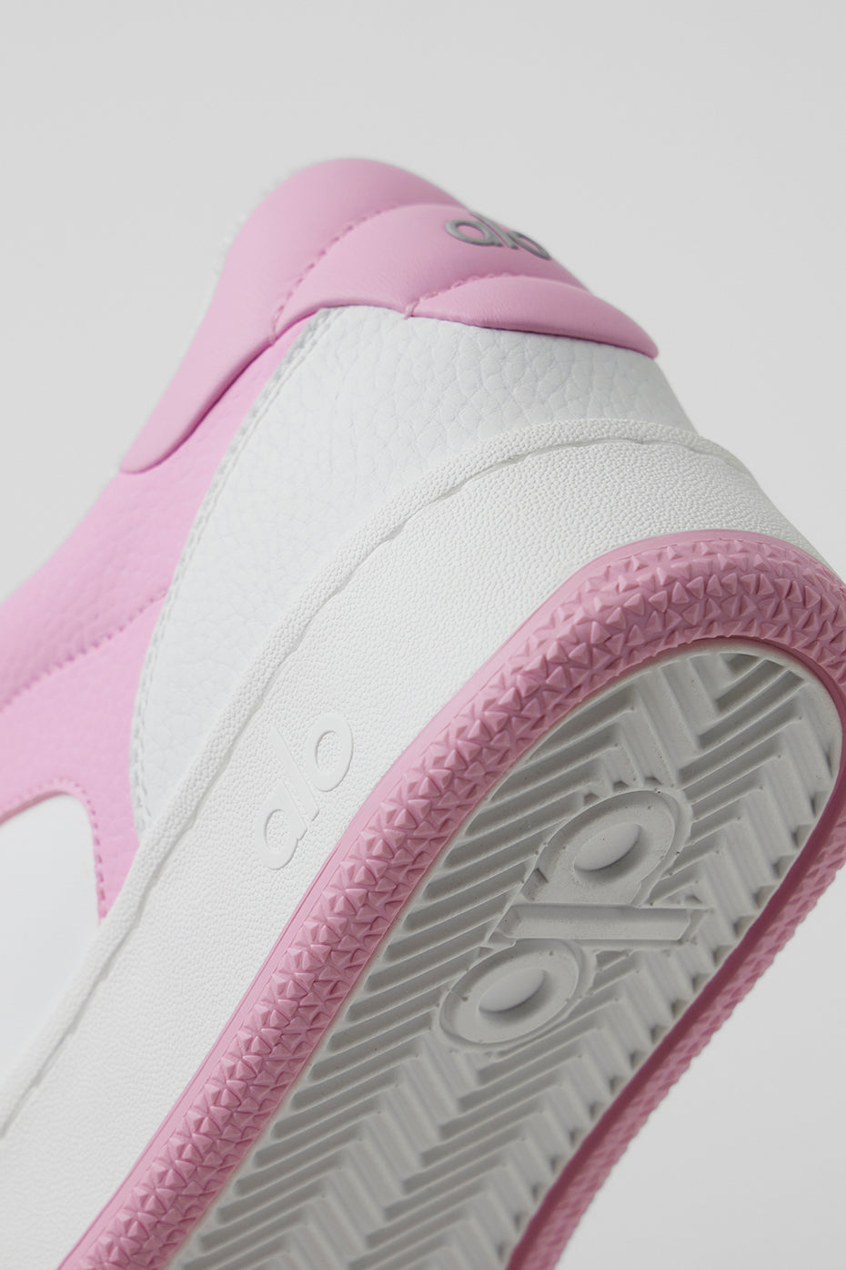 ALO Recovery Mode Sneaker - Pink/White — photo 6