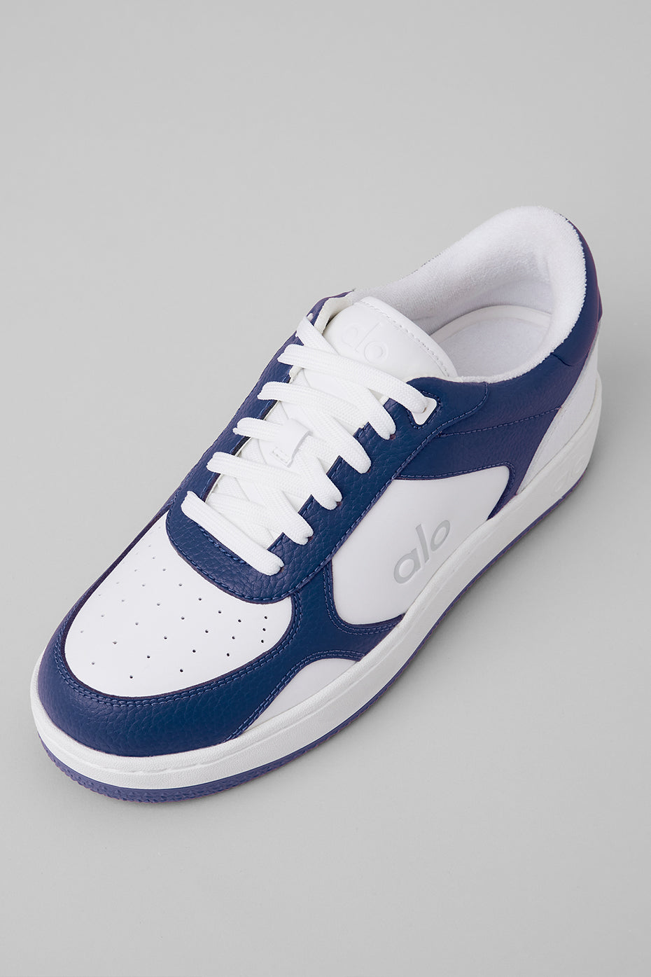 ALO Recovery Mode Sneaker - Navy/White — photo 5