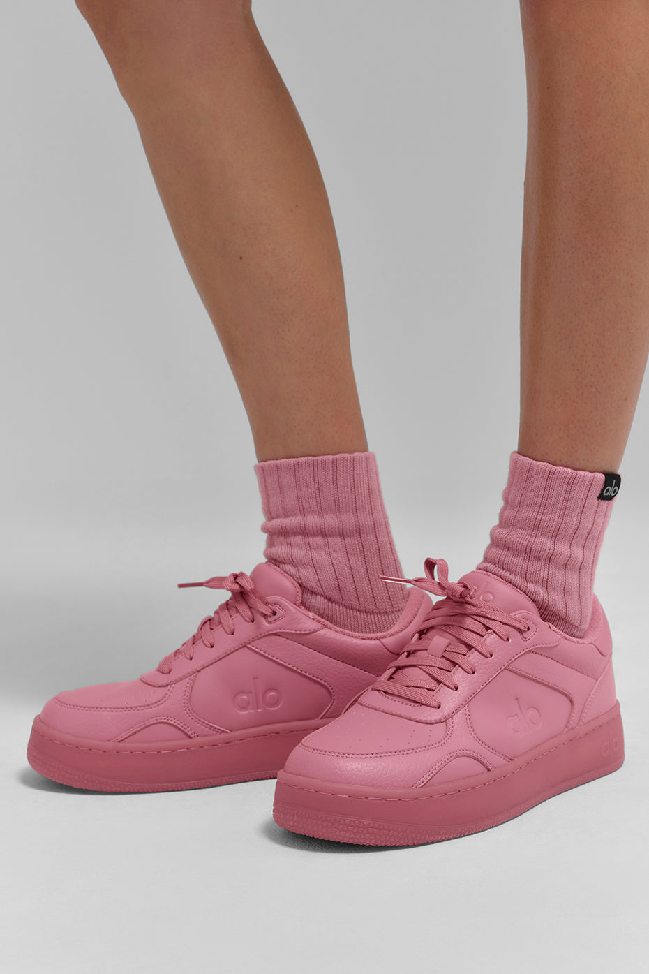ALO Recovery Mode Sneaker - Pink Wild Rose — photo 6