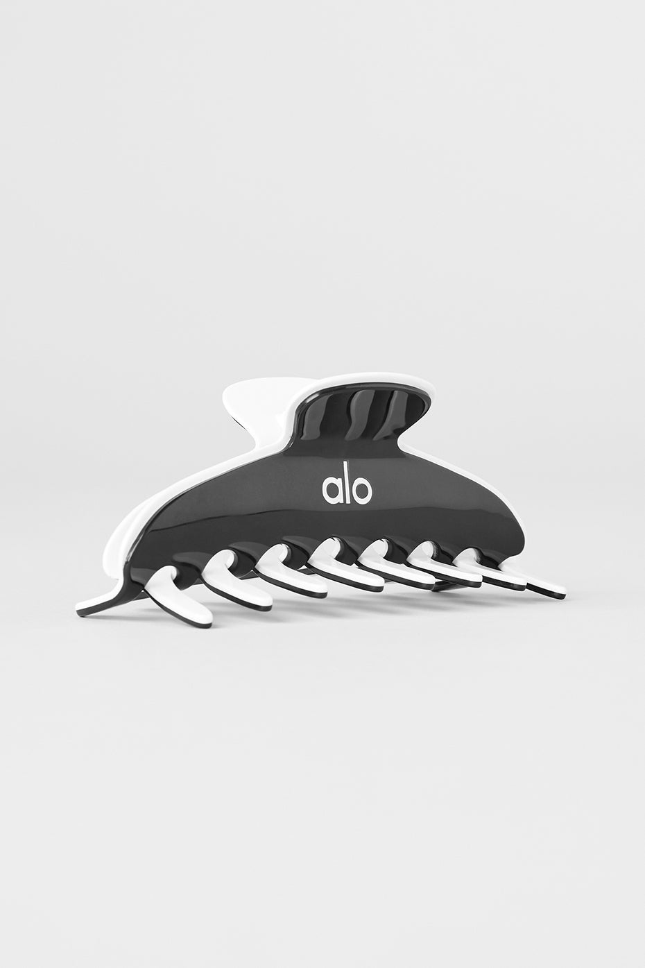 Outline Claw Clip - Black/White — photo 2