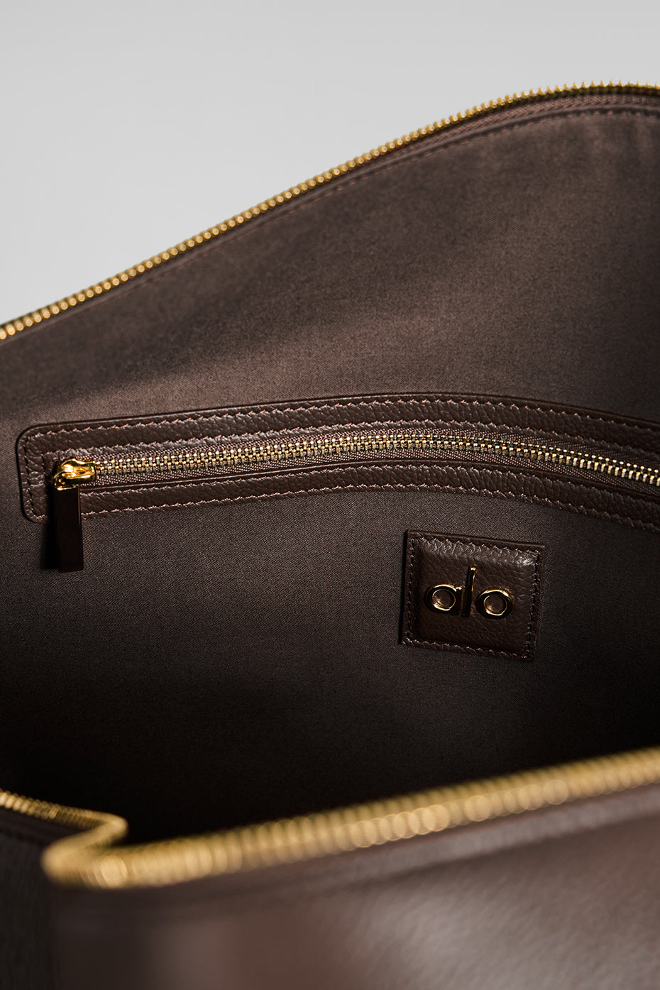 ALO Voyage Duffle - Espresso Leather — photo 6