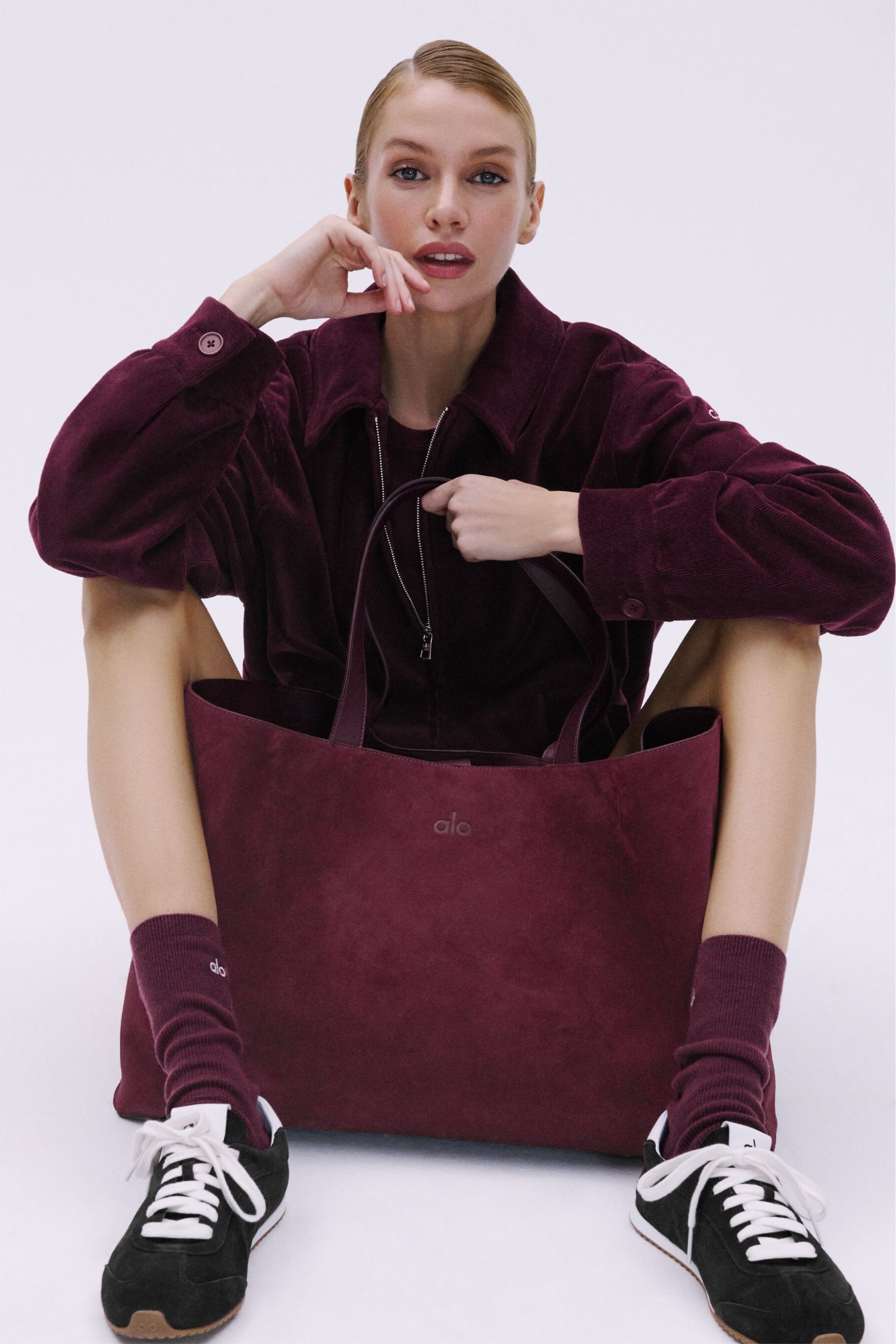 ALO Tranquility Tote - Bordeaux Suede — photo 1