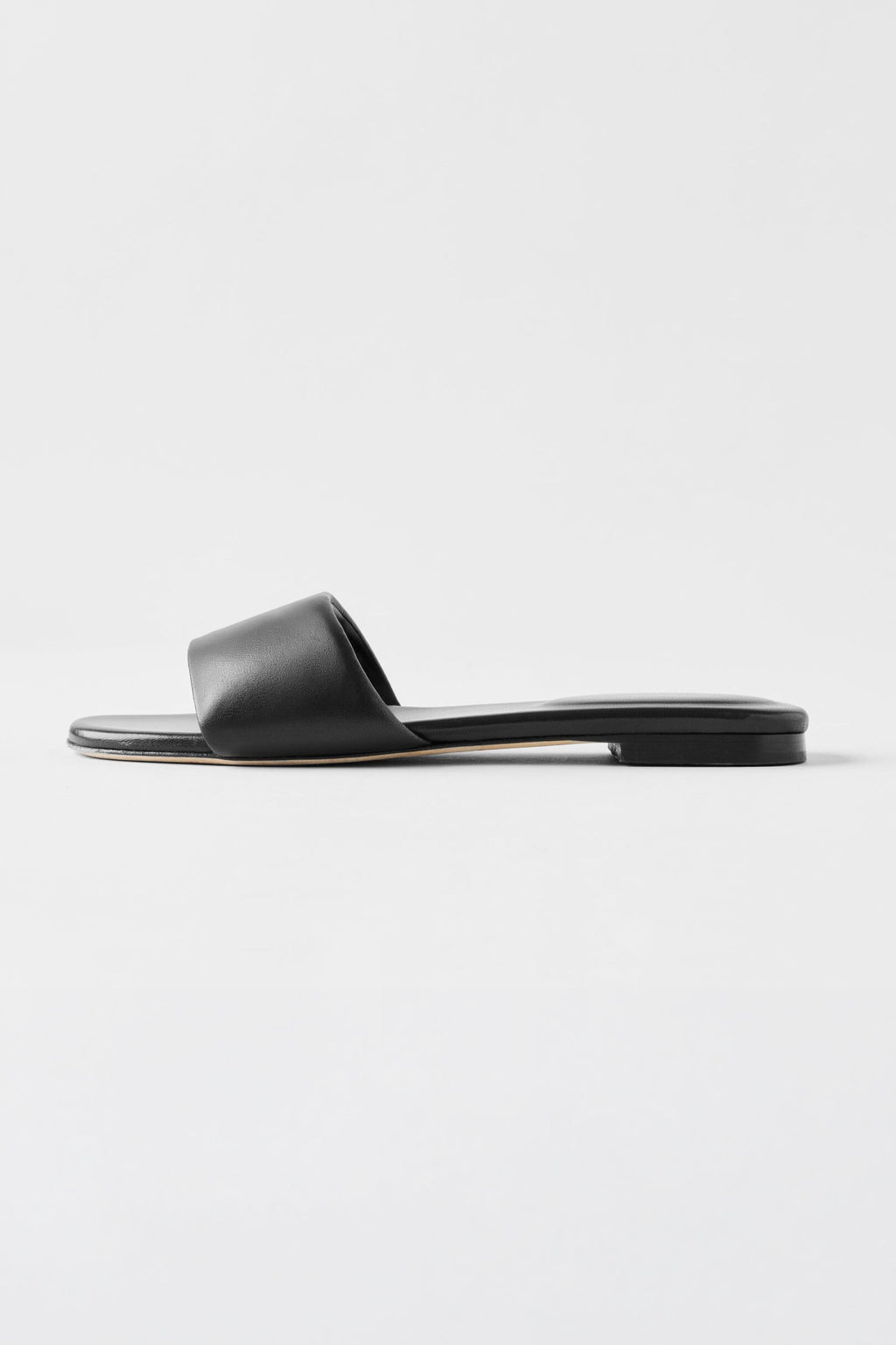 ALO Classico Sandal - Black — photo 3