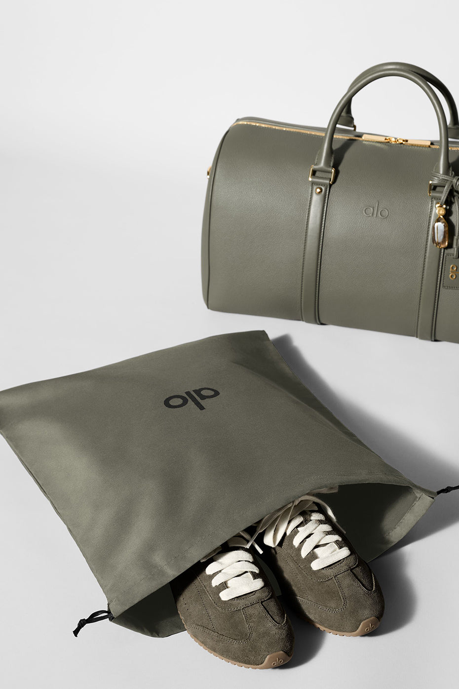 ALO Voyage Duffle - Olive Tree Leather — photo 5