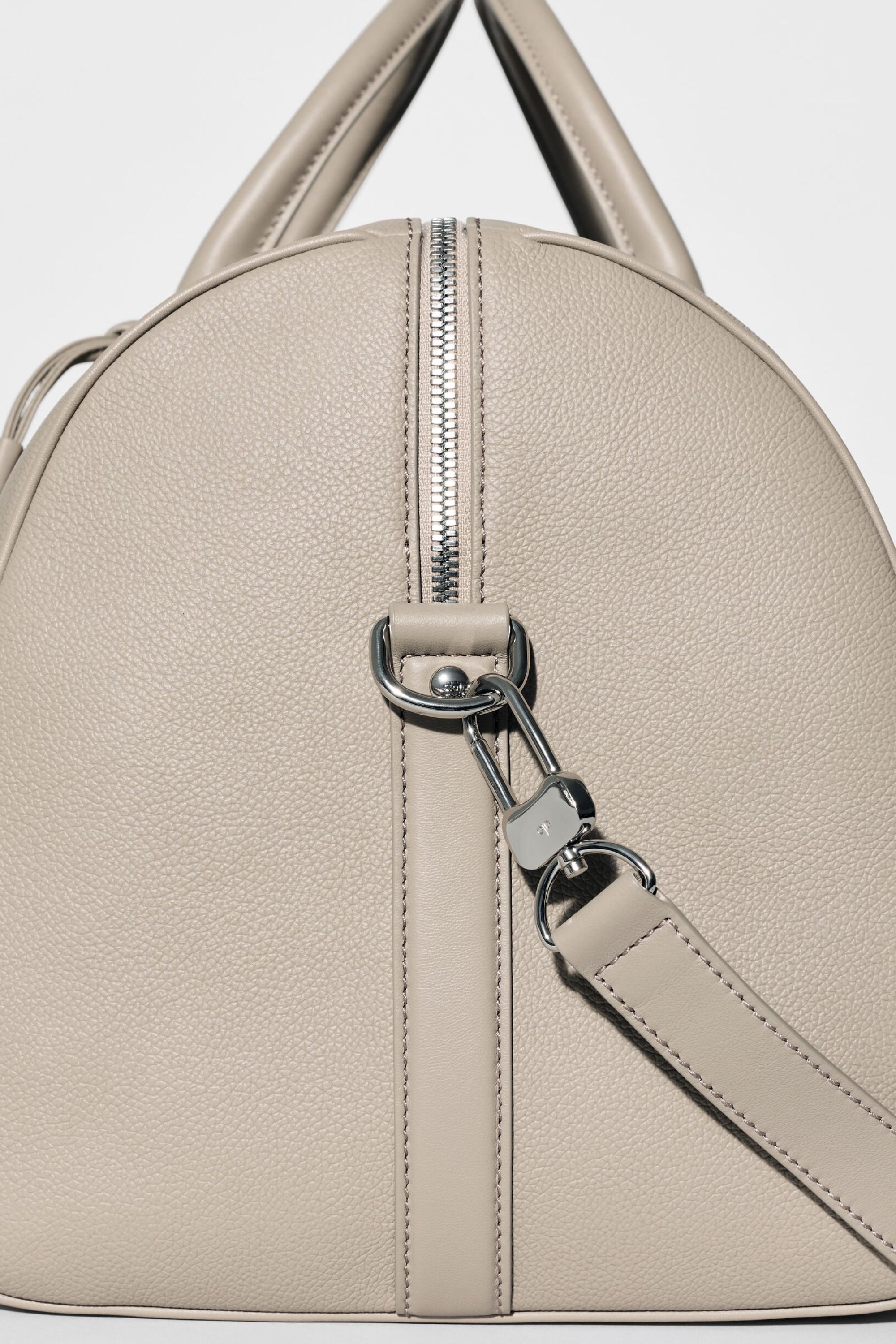 ALO Voyage Duffle - Gravel Leather — photo 5