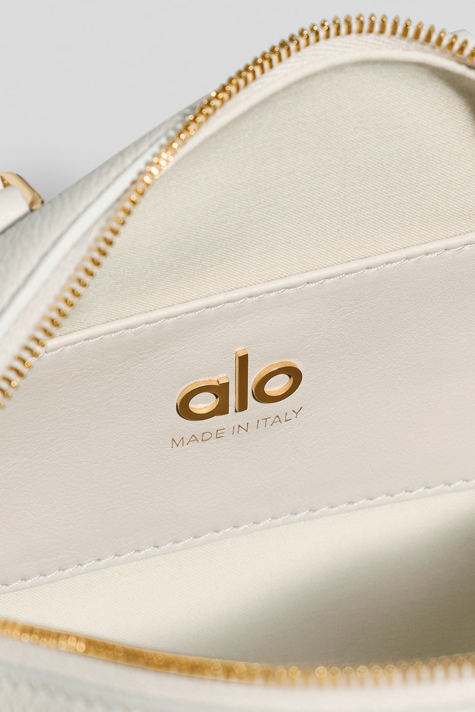 ALO Mini Voyage - Bone Leather — photo 5