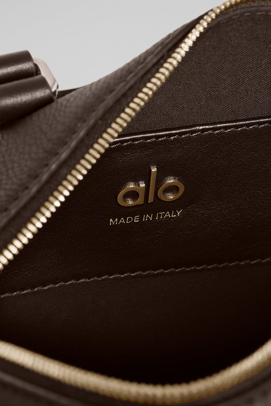 ALO Mini Voyage - Espresso Leather — photo 6