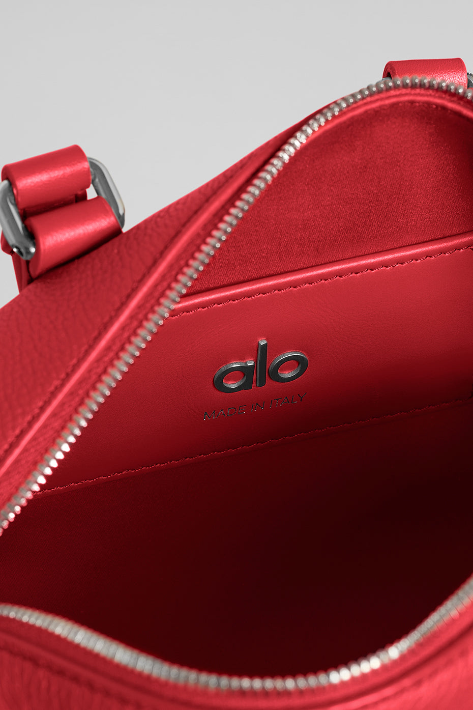ALO Mini Voyage - Bright Red Leather — photo 7