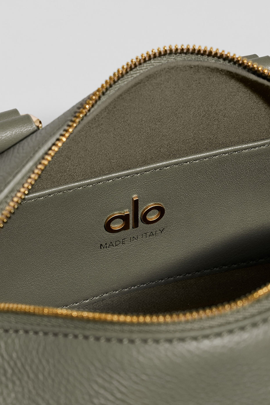 ALO Mini Voyage - Olive Tree Leather — photo 7