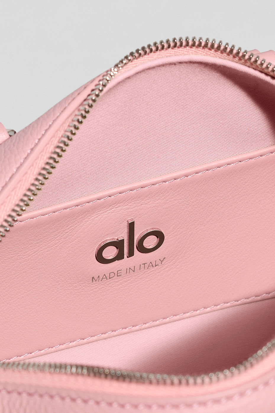ALO Mini Voyage - Vintage Pink Leather — photo 6
