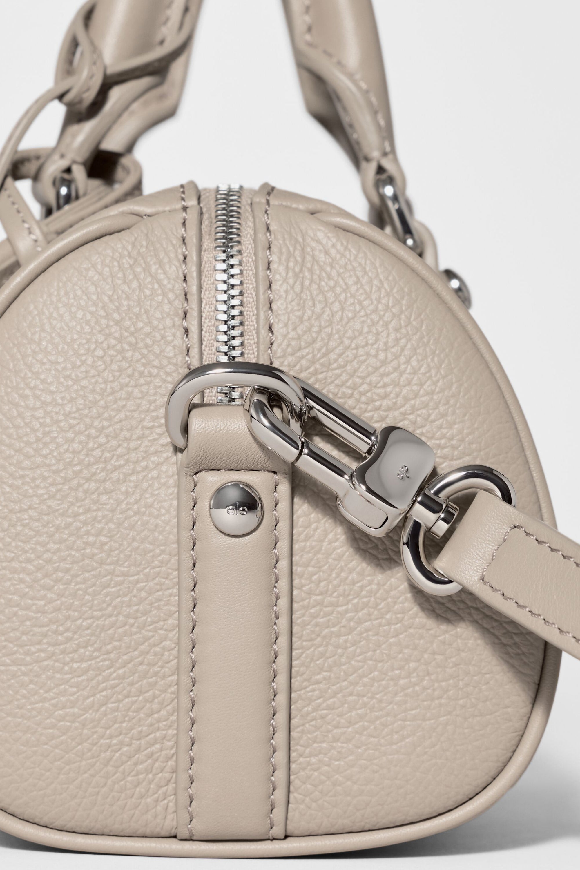 ALO Mini Voyage - Gravel Leather — photo 6