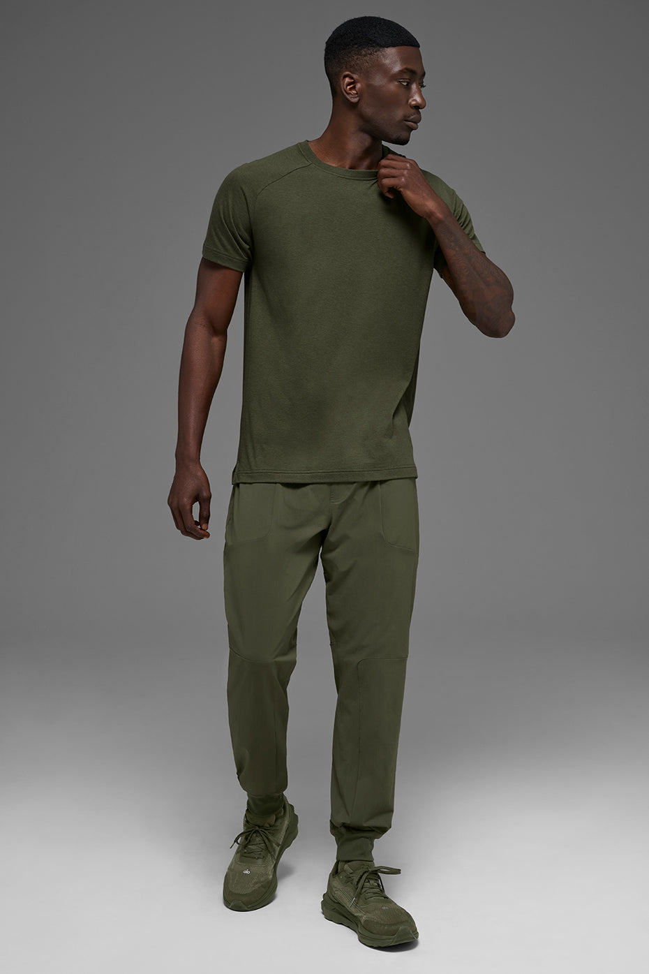 Triumph Raglan Tee - Green Olive — photo 5