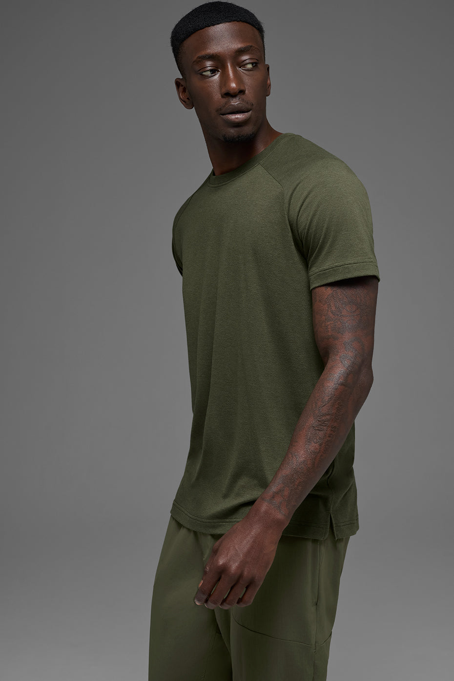 Triumph Raglan Tee - Green Olive — photo 3