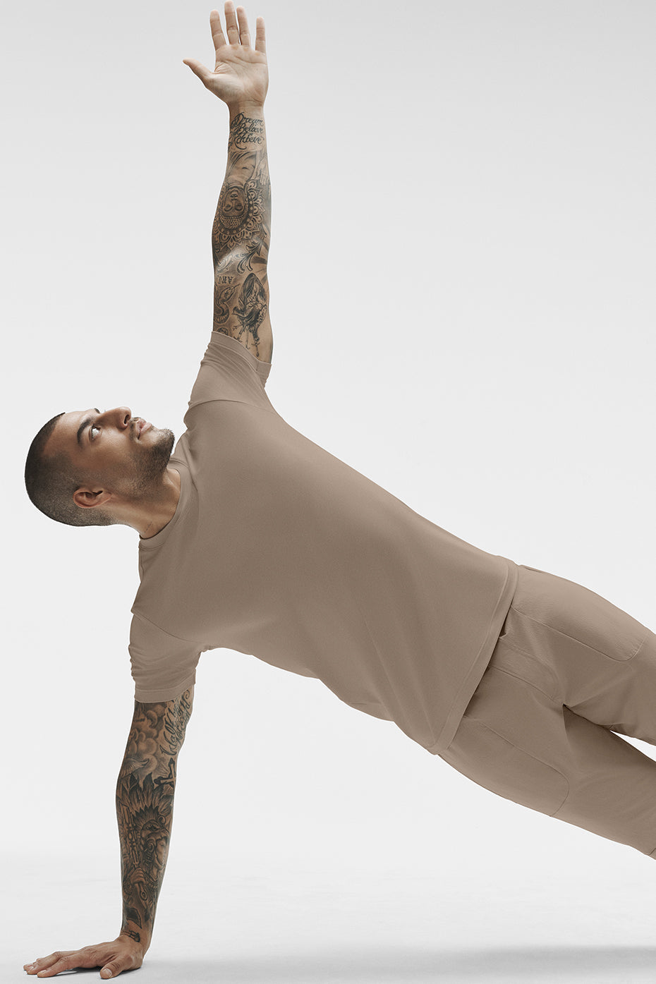 Conquer Reform Crewneck Short Sleeve - Gravel — photo 3