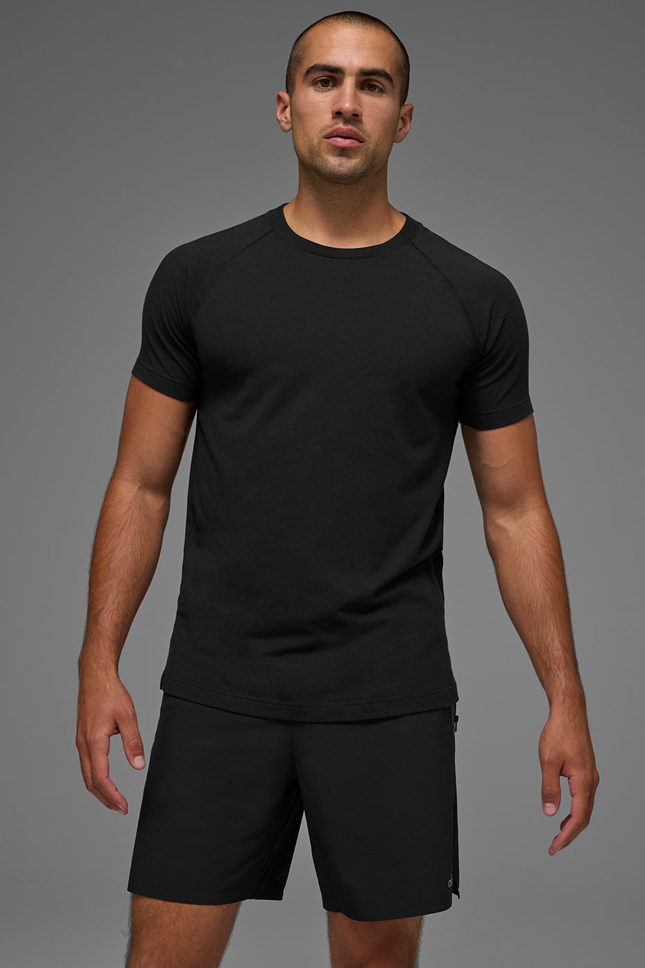 ALO Vapor Crewneck Short Sleeve - Black — photo 4