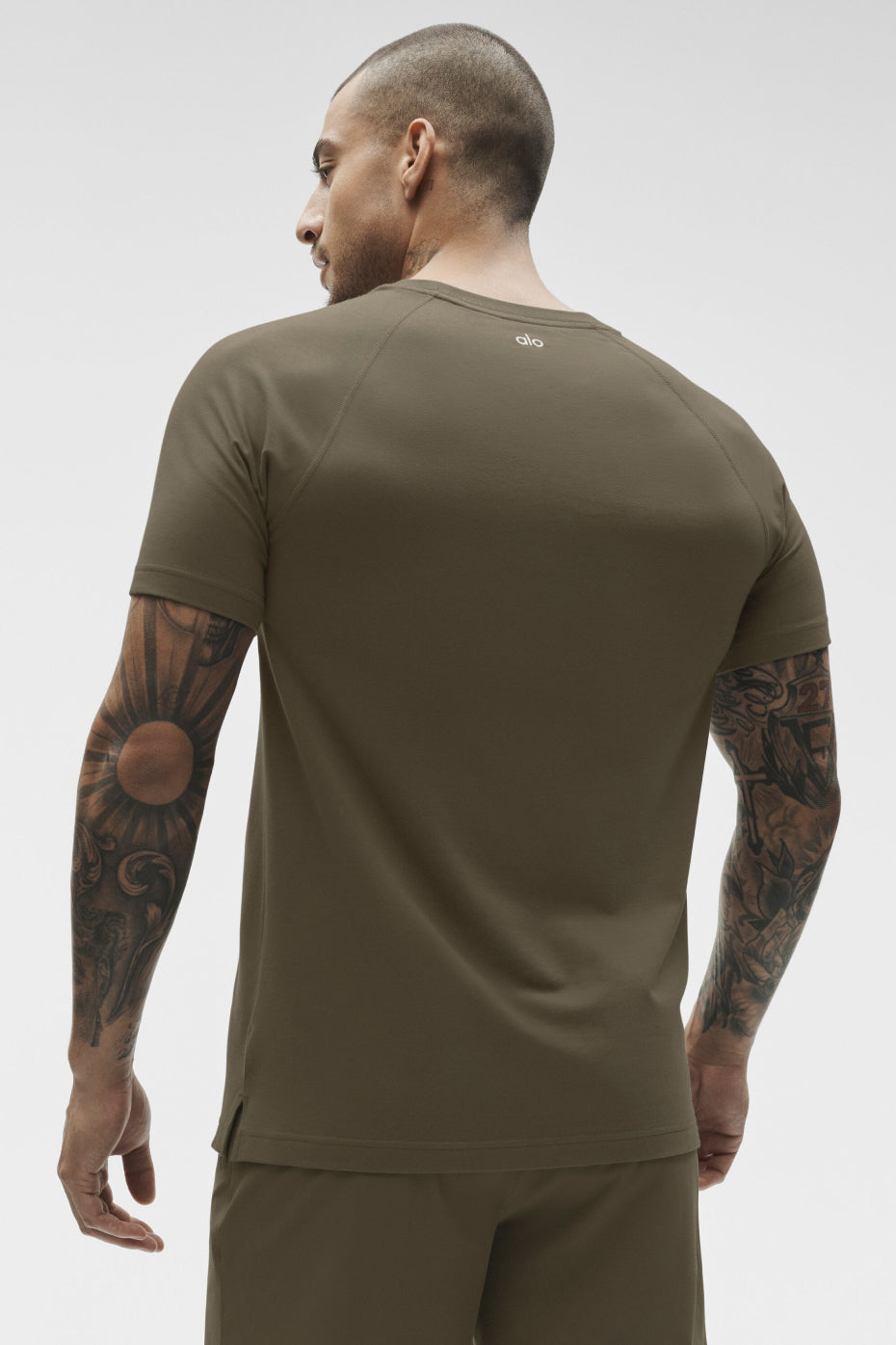 ALO Vapor Crewneck Short Sleeve - Olive Tree — photo 2