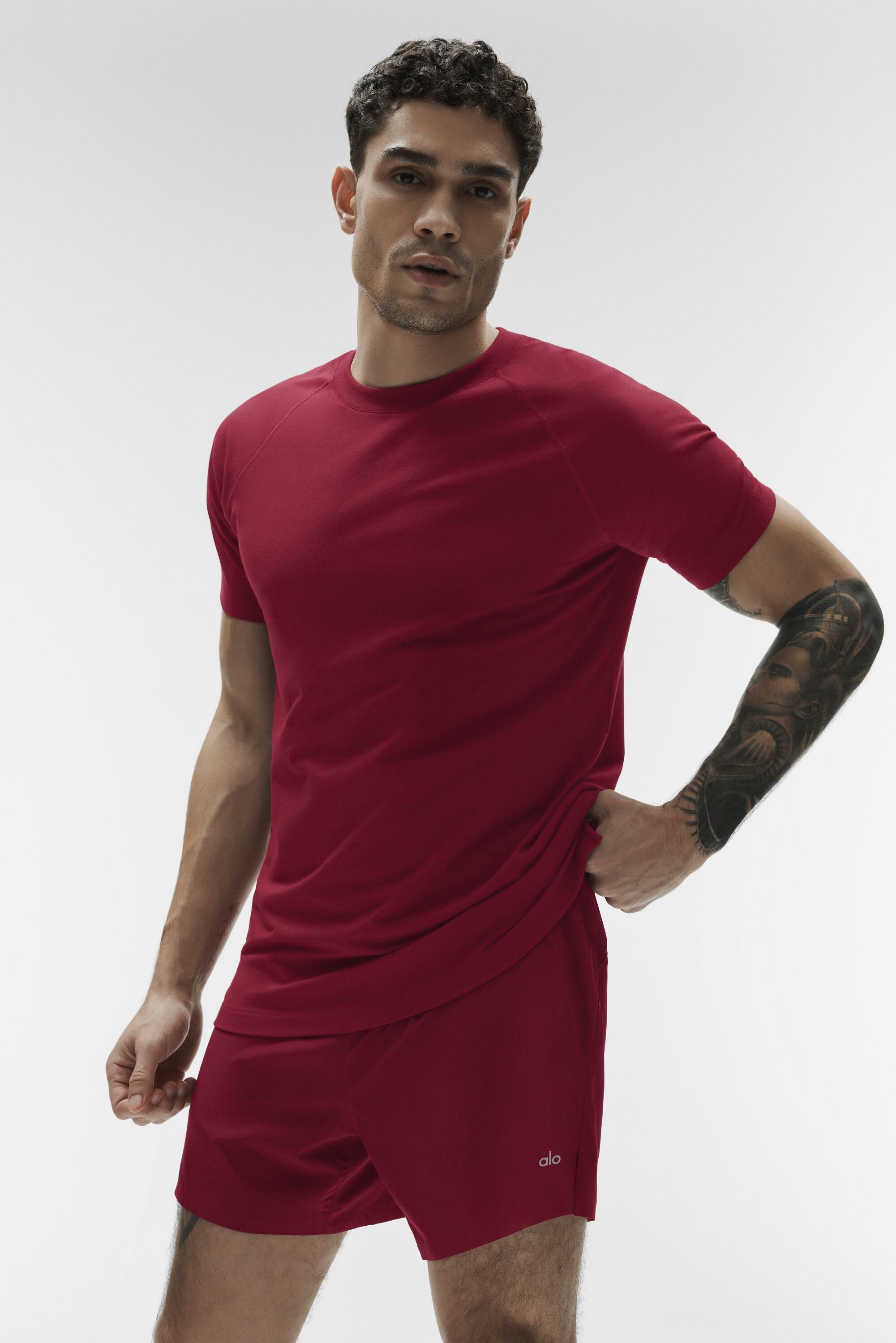 ALO Vapor Crewneck Short Sleeve - Garnet — photo 1