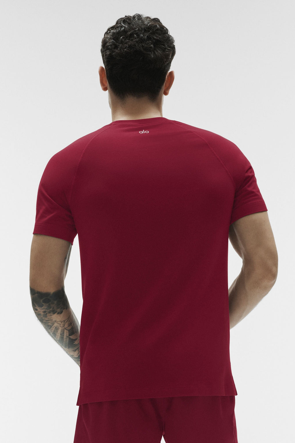 ALO Vapor Crewneck Short Sleeve - Garnet — photo 2
