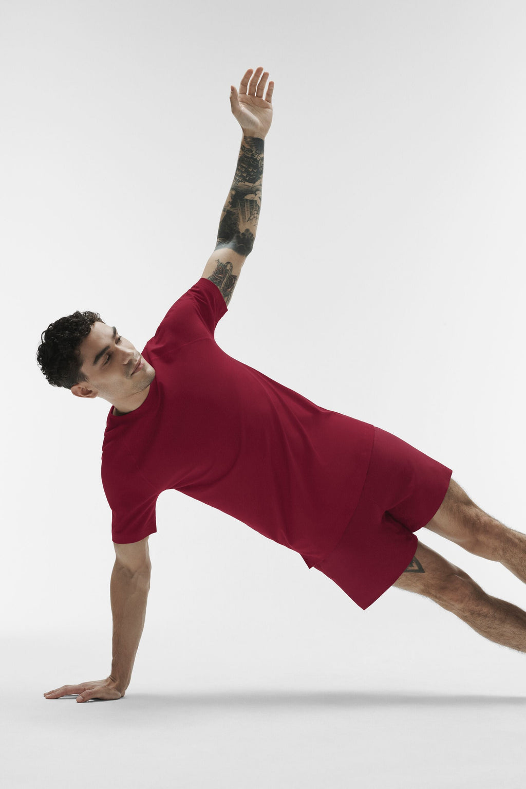 ALO Vapor Crewneck Short Sleeve - Garnet — photo 4