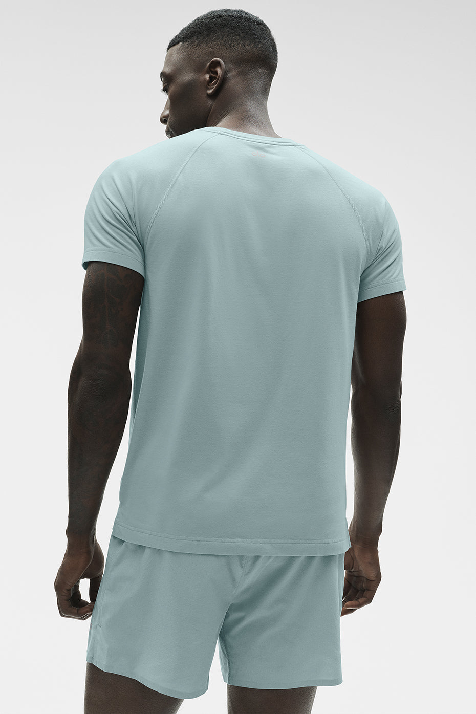 ALO Vapor Crewneck Short Sleeve - Desert Sage — photo 3