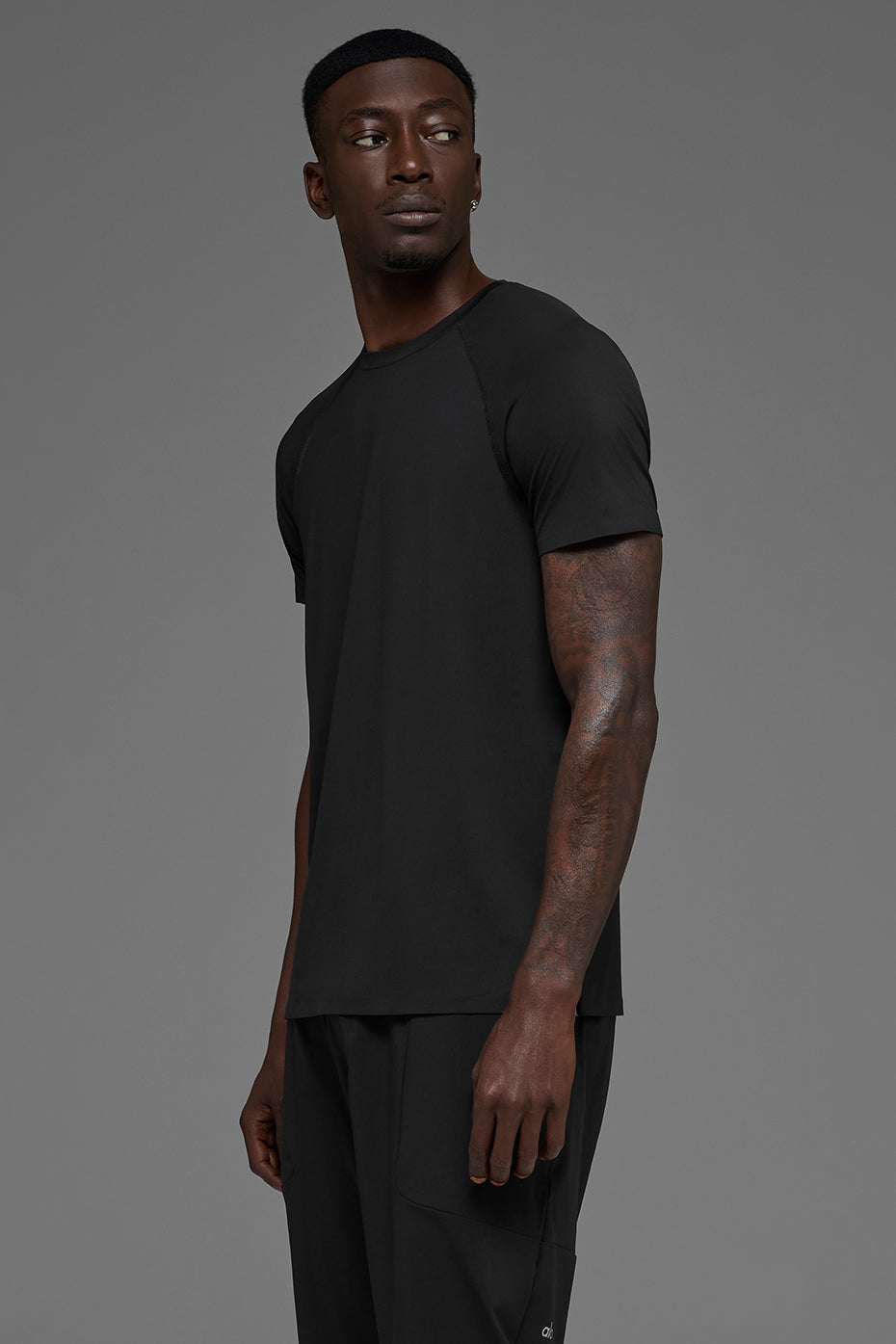 Idol Crewneck Short Sleeve - Black — photo 5