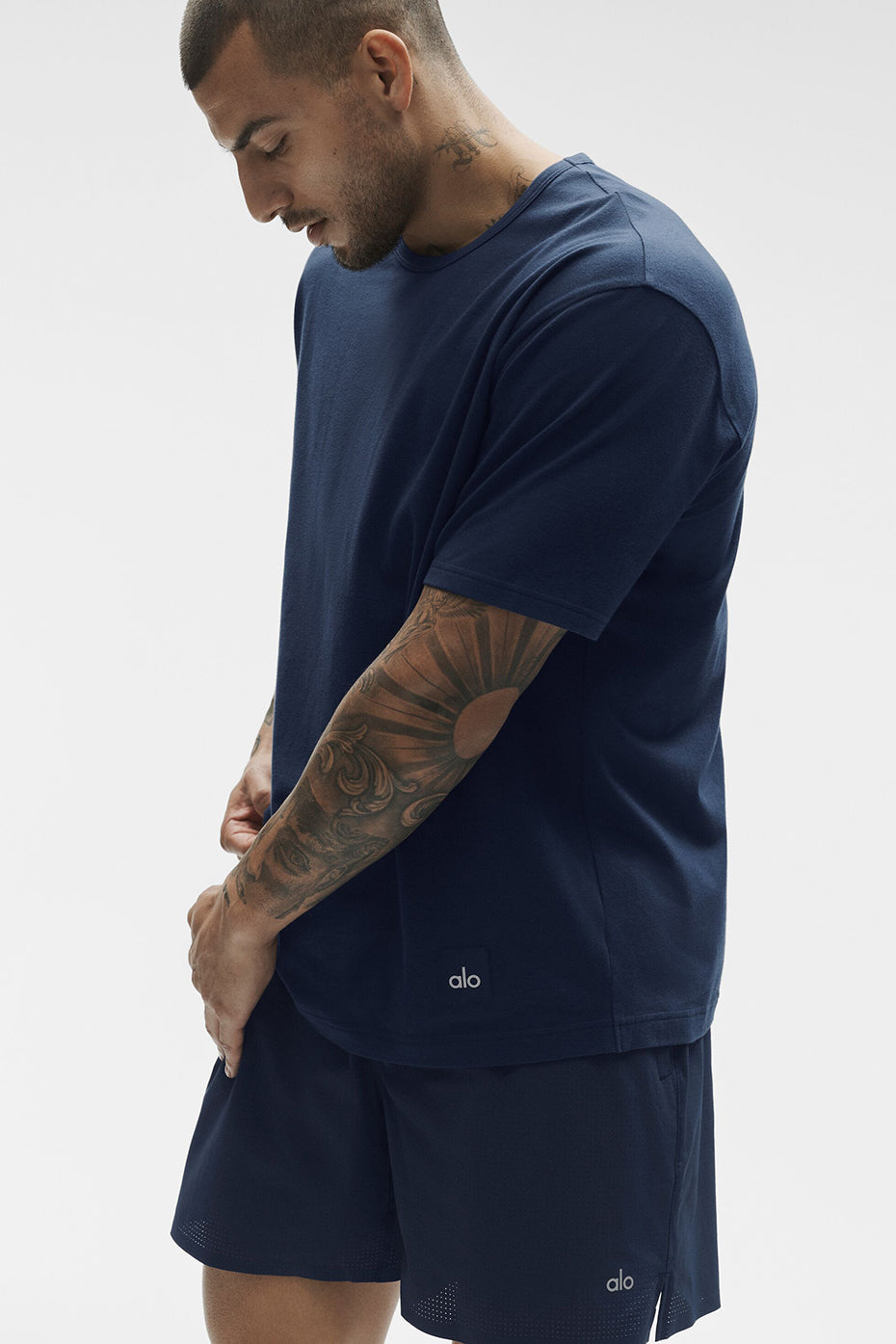 Essential Short Sleeve Street Tee - Navy — photo 3