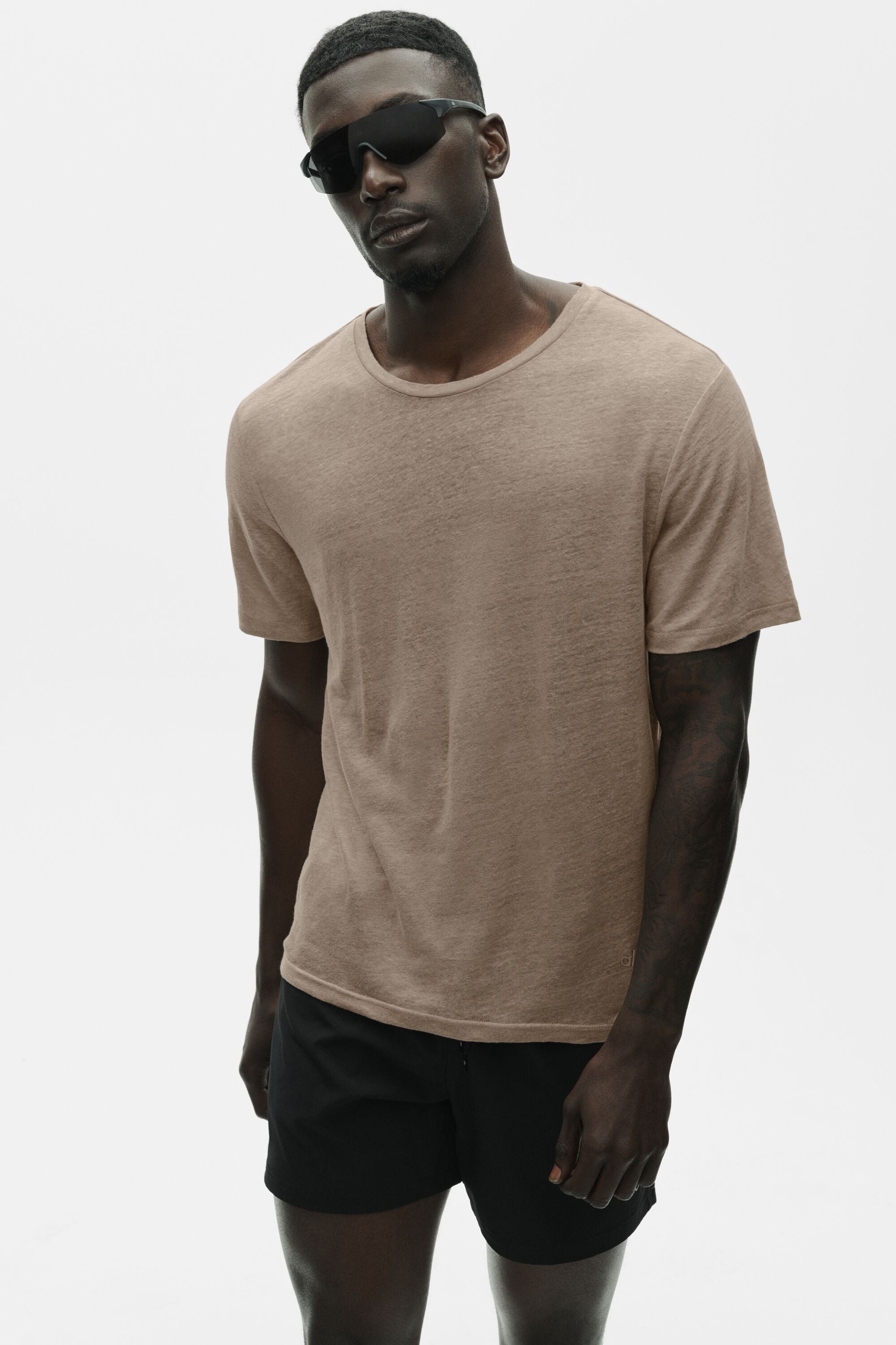 Linen Jersey Coastal Short Sleeve Tee - Gravel — photo 1