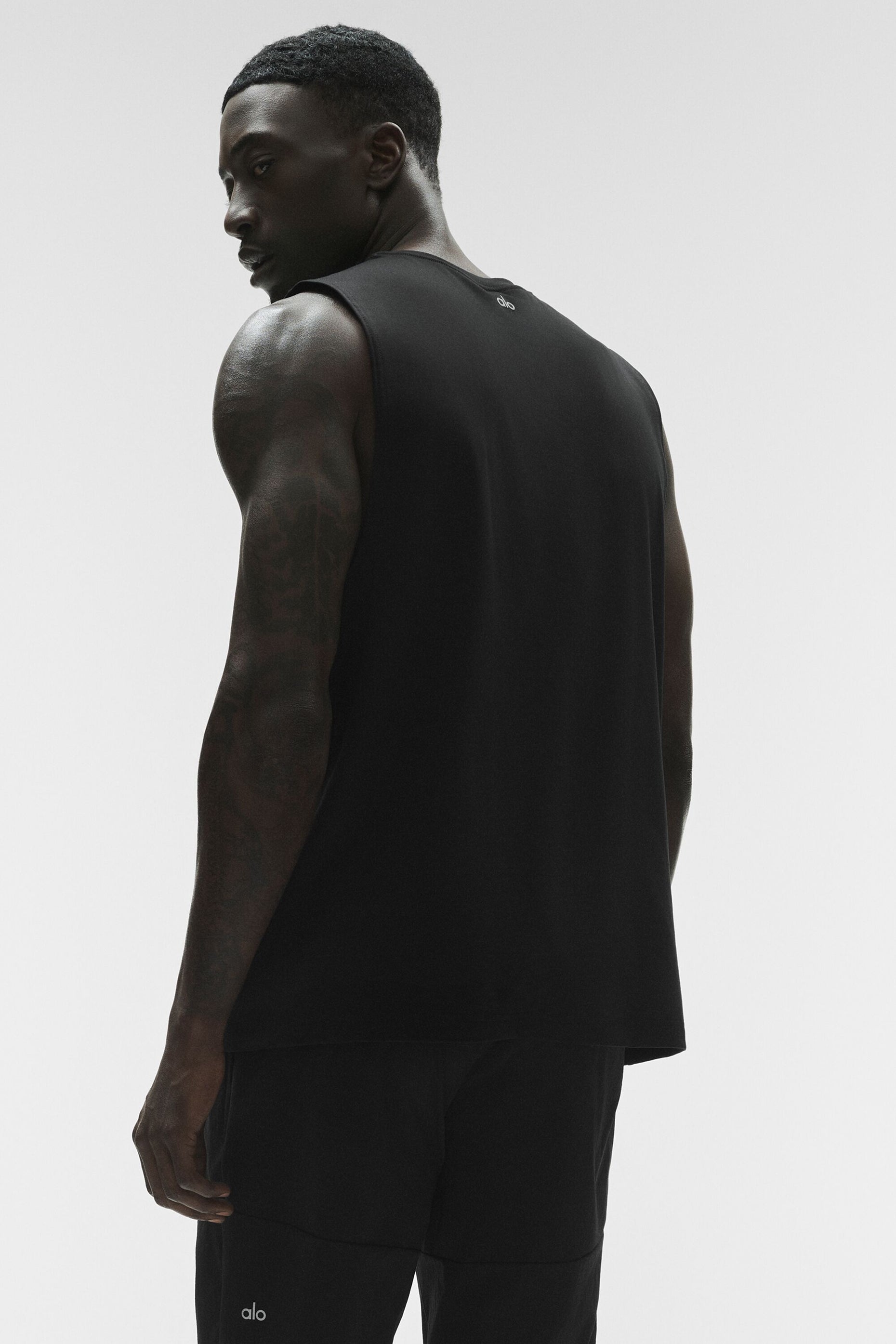Conquer Muscle Tank - Black — photo 5