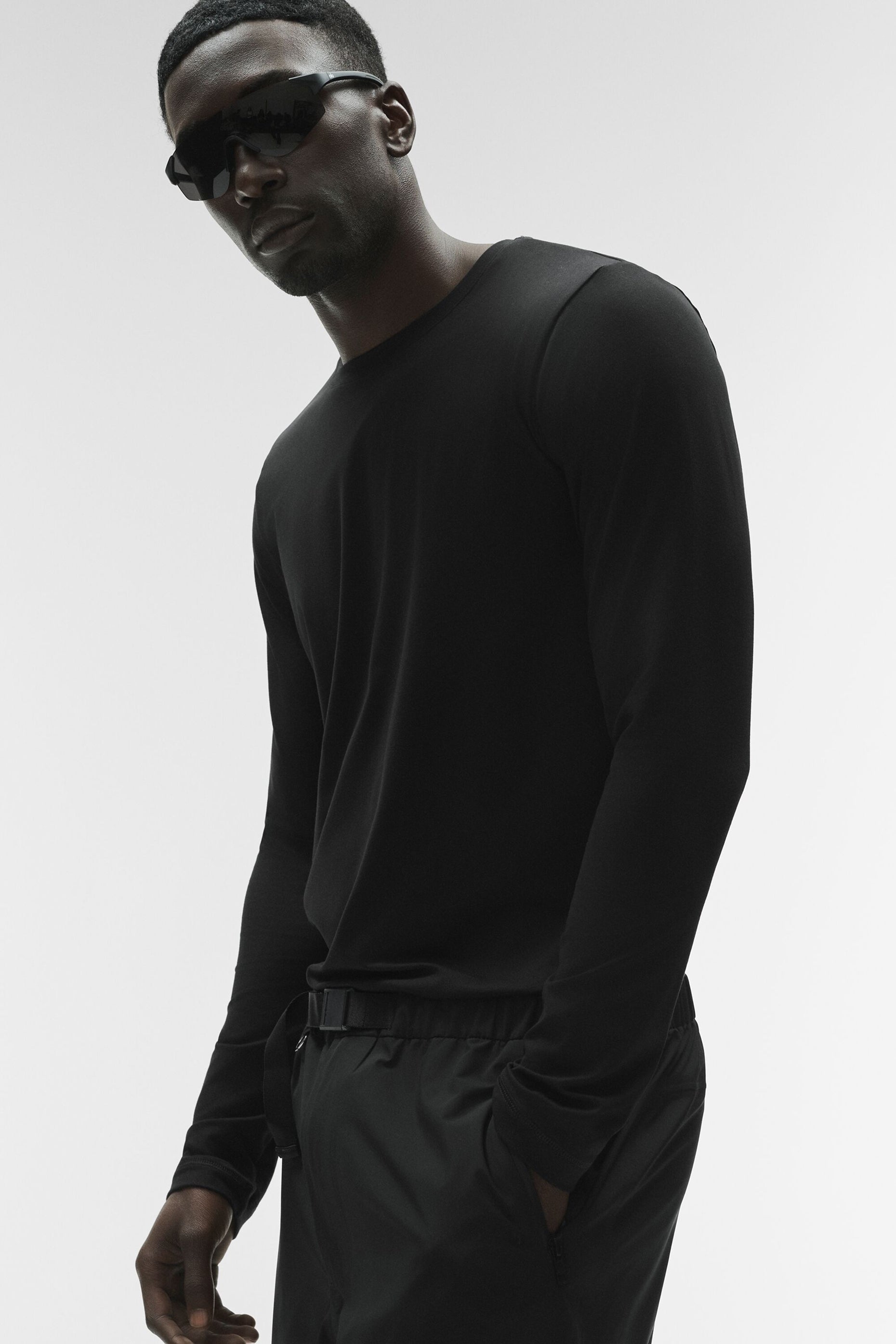 Conquer Reform Crewneck Long Sleeve - Black — photo 1