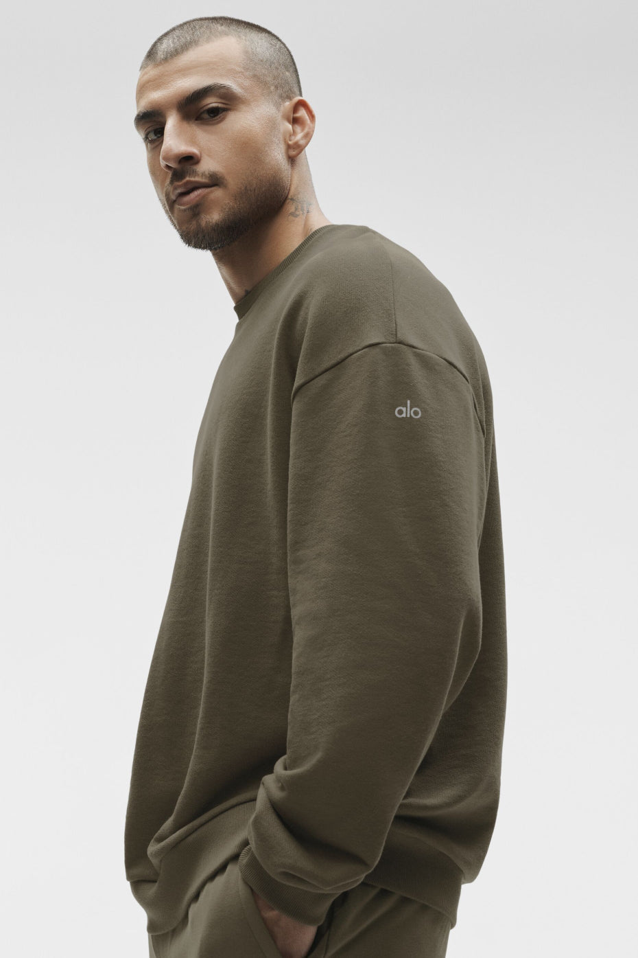Chill Crew Neck Pullover - Olive Tree — photo 4