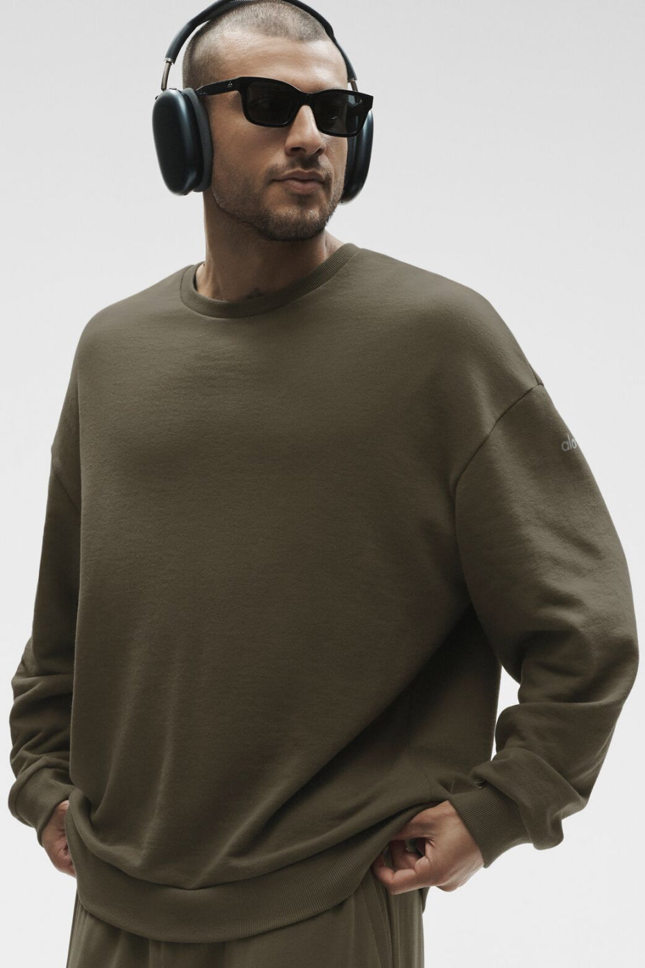 Chill Crew Neck Pullover - Olive Tree — photo 3