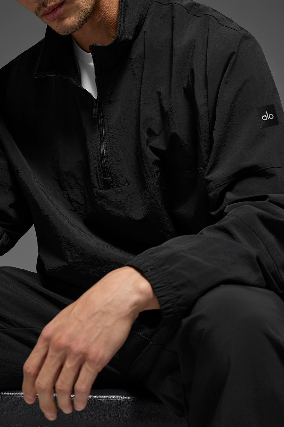 Light Weight Takeaway Track Pullover - Black — photo 4