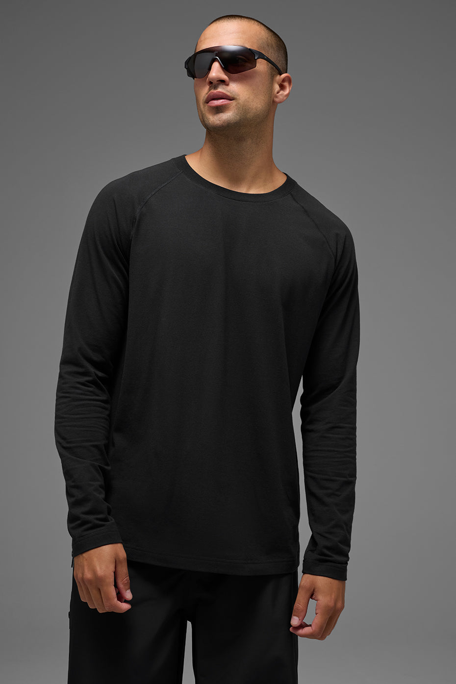ALO Vapor Crewneck Long Sleeve - Black — photo 1