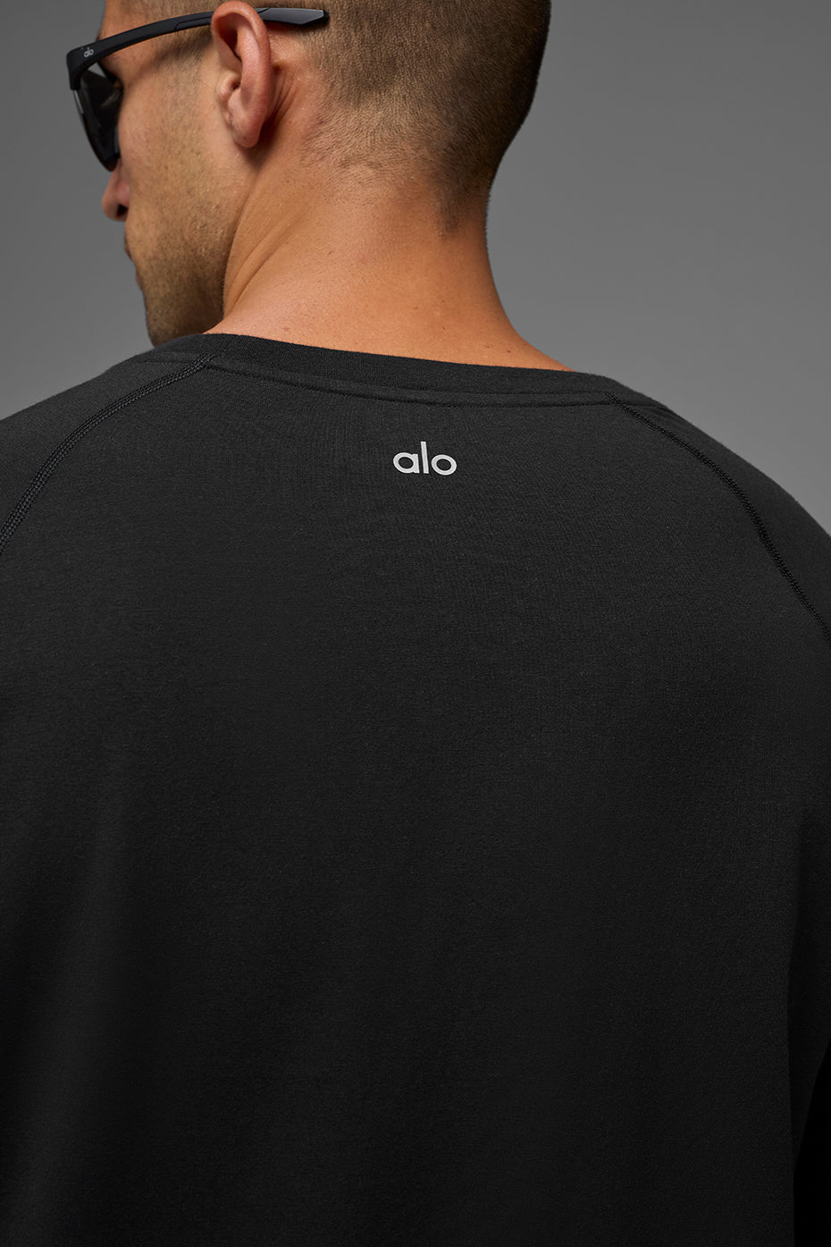 ALO Vapor Crewneck Long Sleeve - Black — photo 4