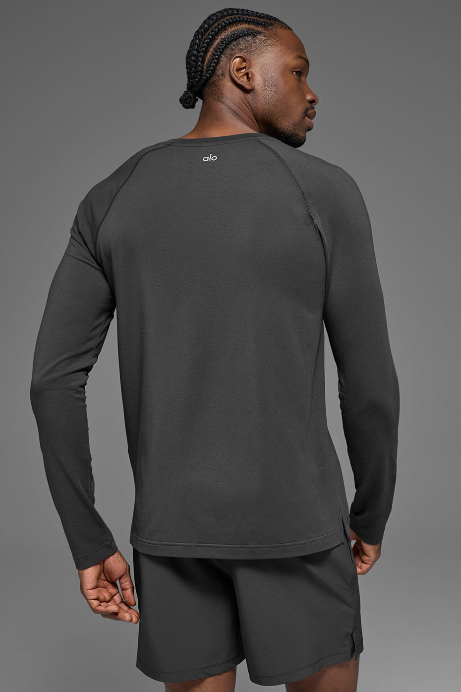 ALO Vapor Crewneck Long Sleeve - Anthracite — photo 3