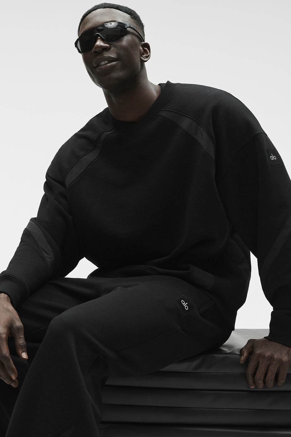 Field Crew Neck Sweatshirt - Black — photo 3