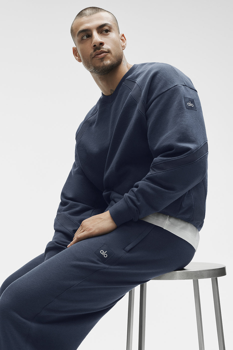 Field Crew Neck Sweatshirt - Navy — photo 1