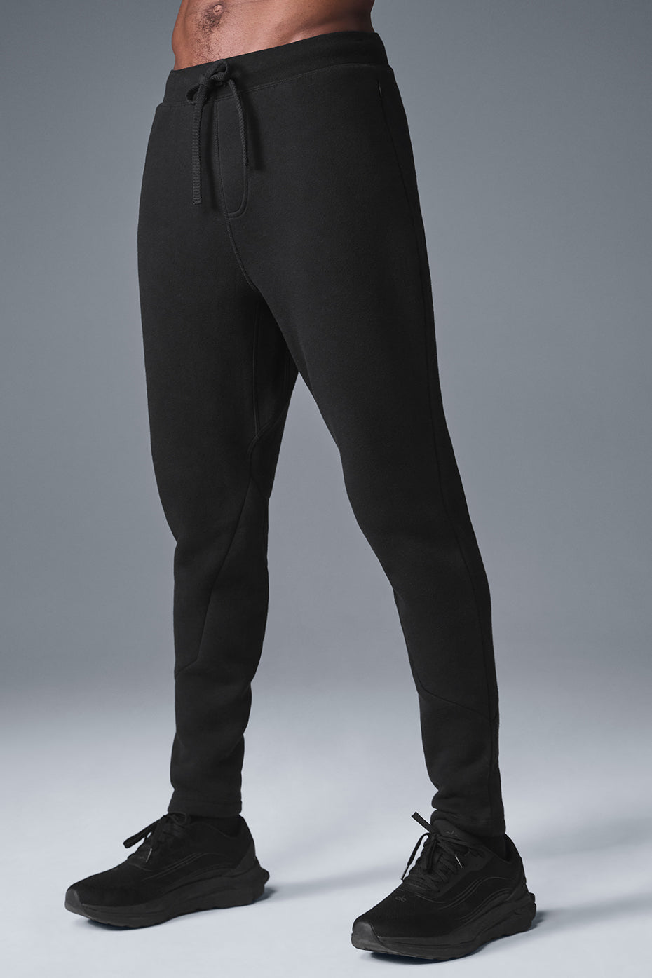 The Triumph Sweatpant - Black — photo 3