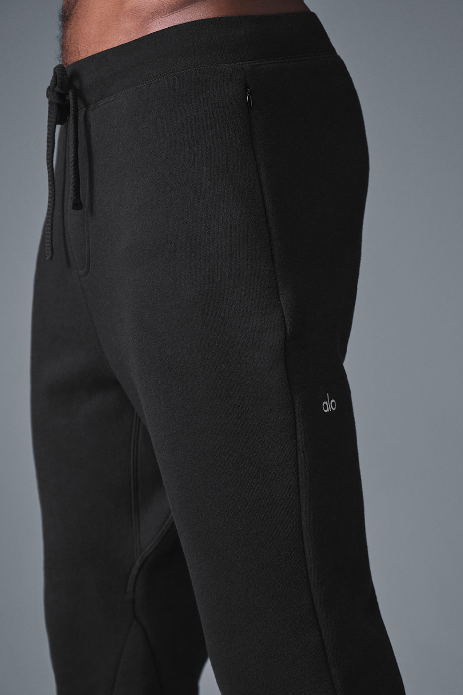 The Triumph Sweatpant - Black — photo 4
