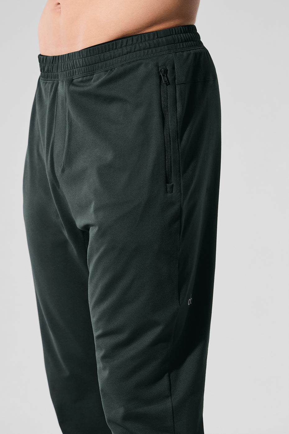 Conquer React Performance Pant - Charcoal Green — photo 4