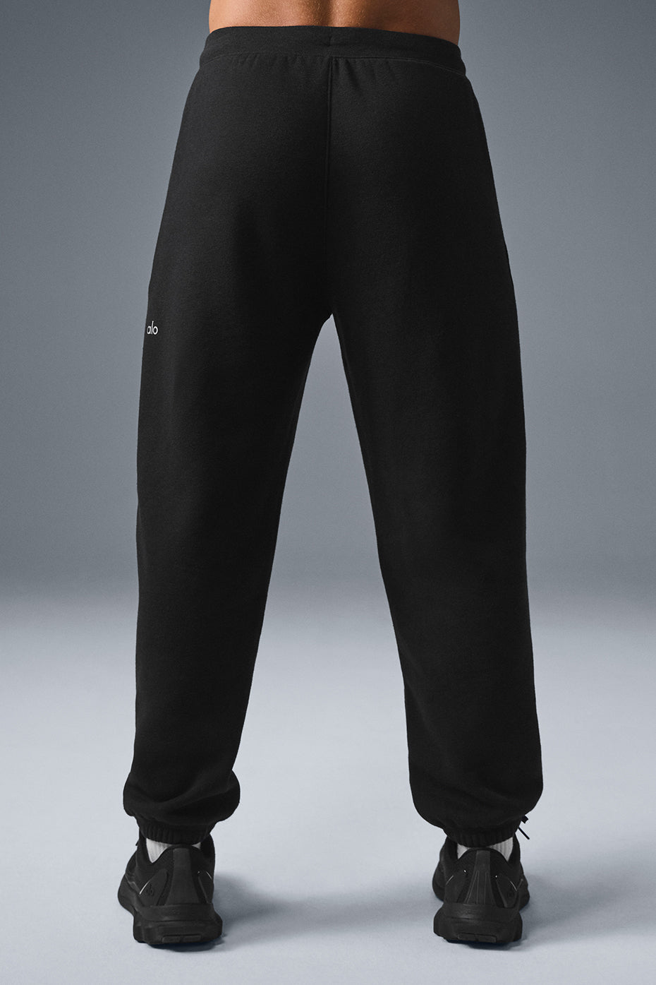 Triumph Restore Sweatpant - Black — photo 3