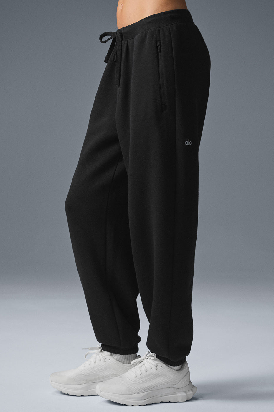Triumph Restore Sweatpant - Black — photo 3