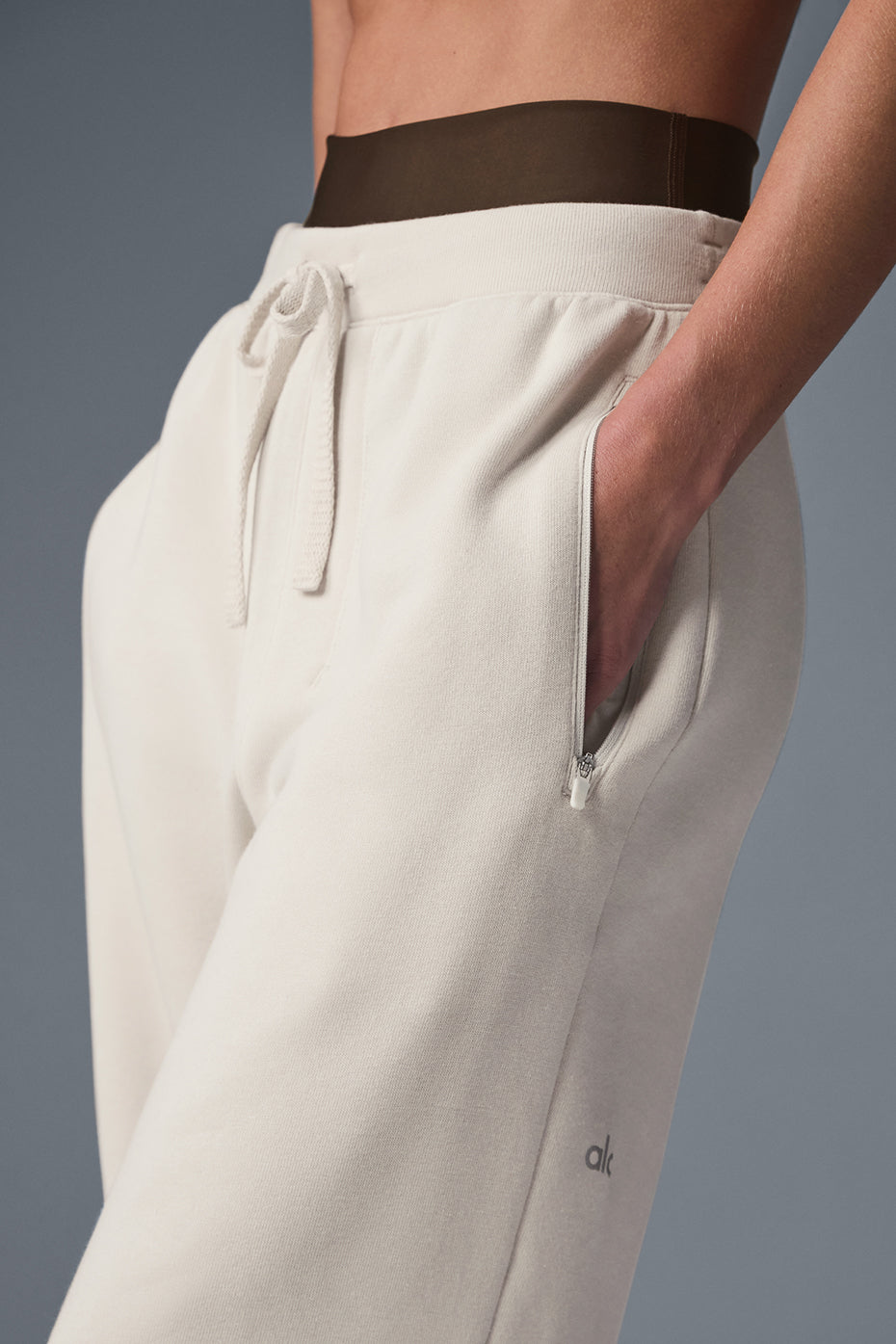 Triumph Restore Sweatpant - Bone — photo 2